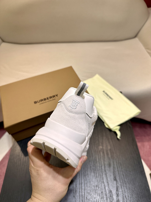 B**rry sneaker