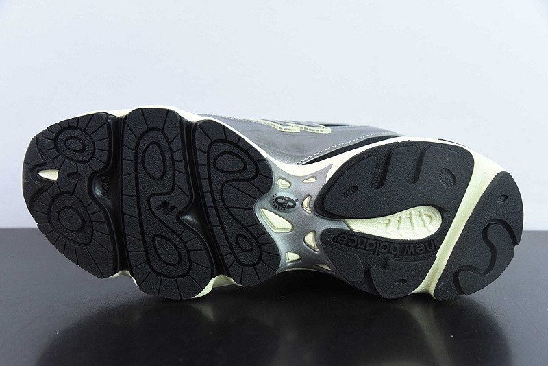 new balance sneaker