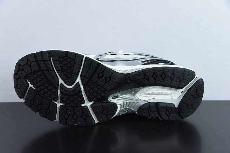 new balance sneaker