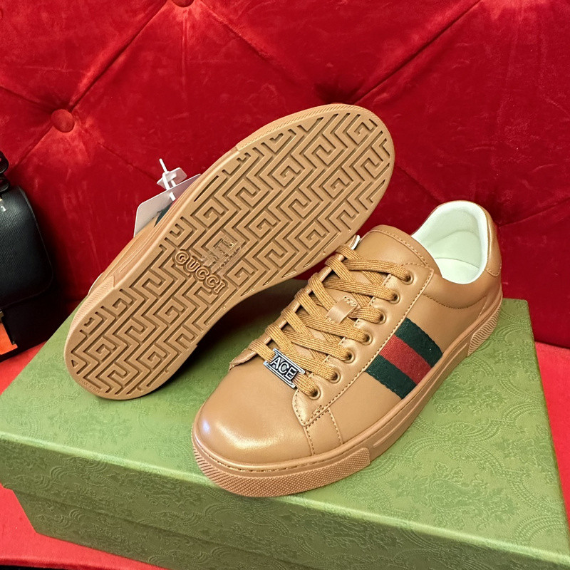 G*u*i sneaker