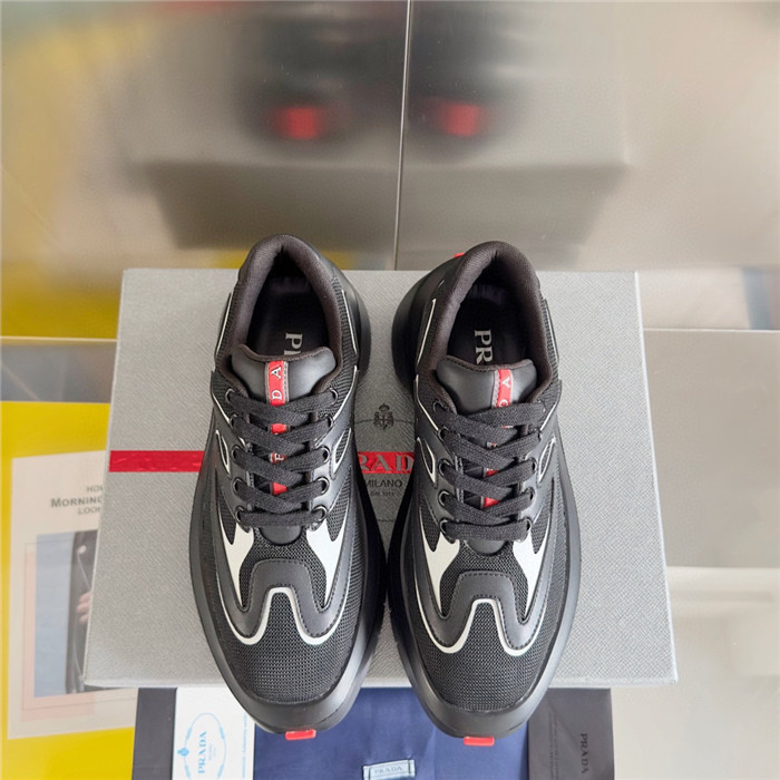 pr sneaker
