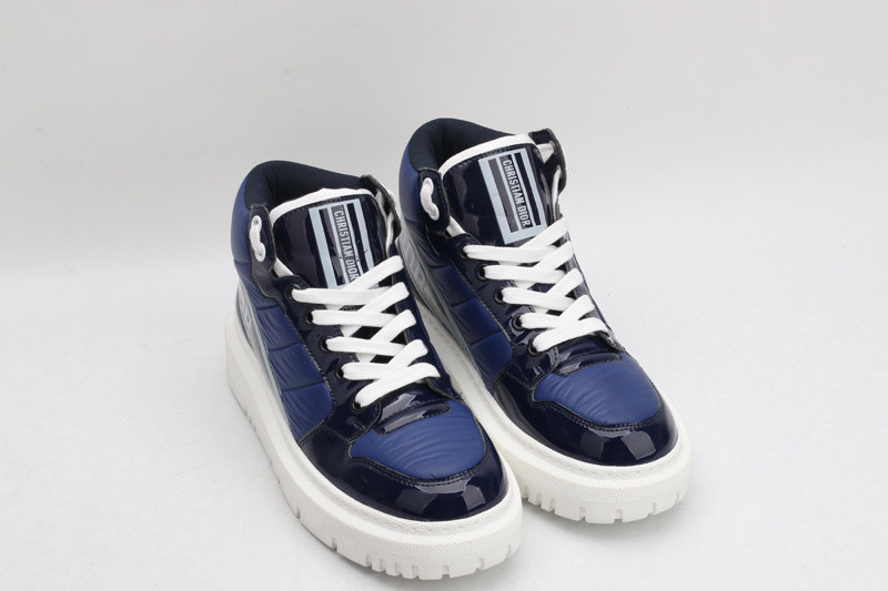 dio* sneaker