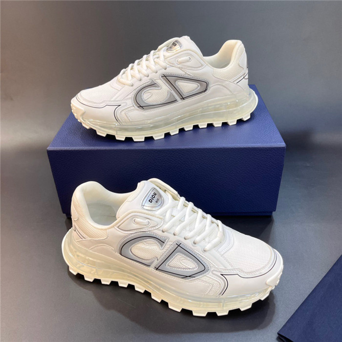 dio* sneaker