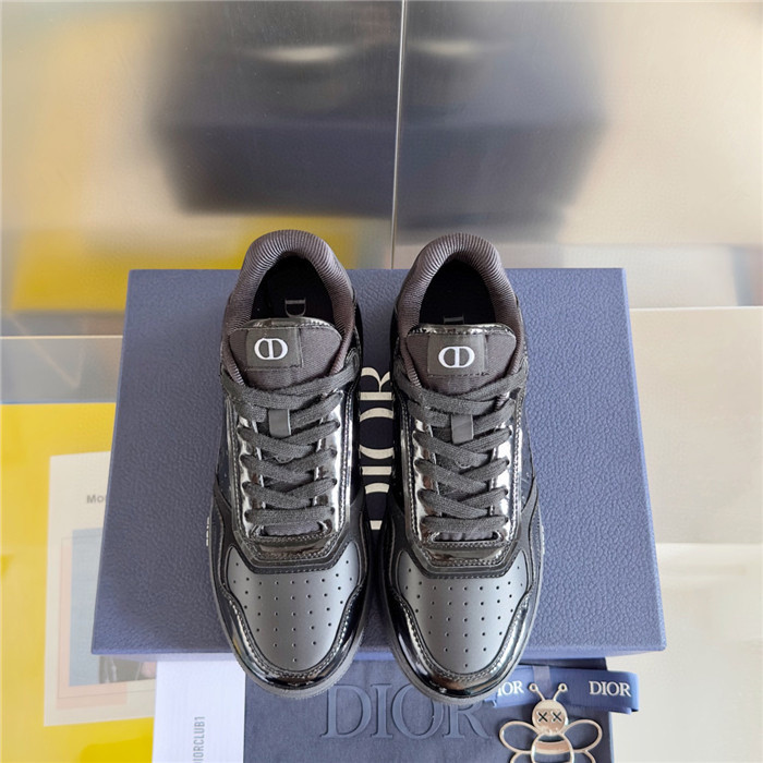 dio* sneaker