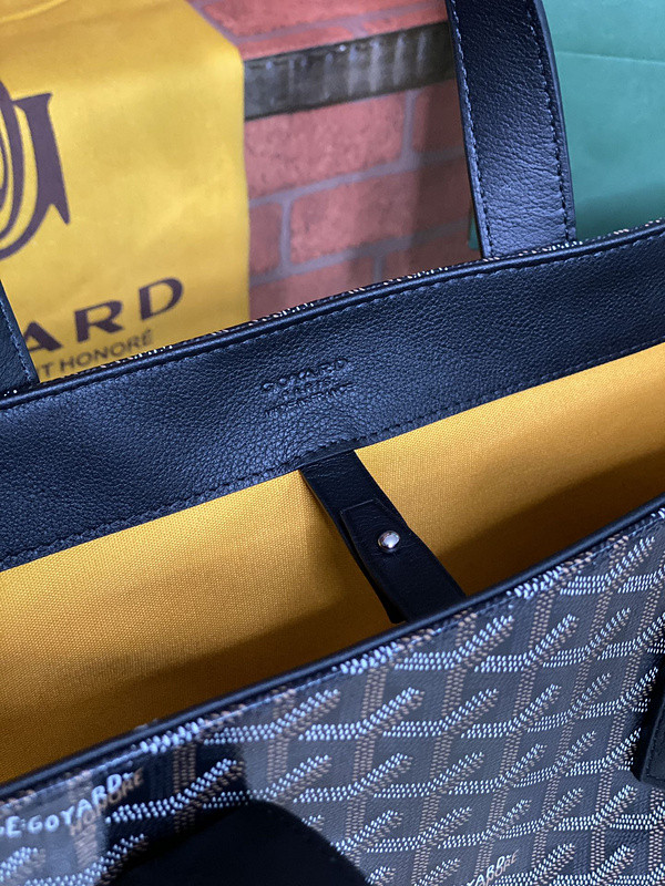 GOYARD PURSE