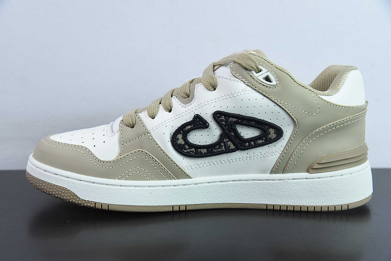 dio* sneaker