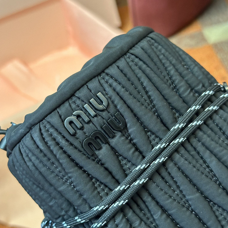 mIUMIU SNEAKER