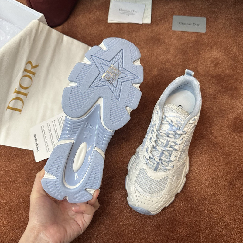 DIO* SNEAKER
