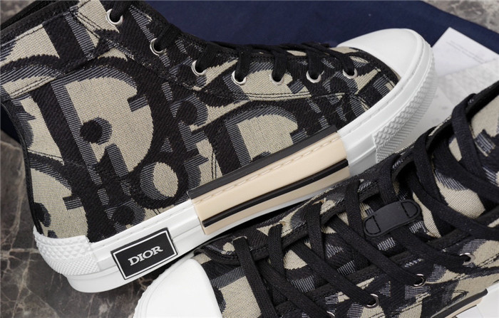dio* b23 oblique high-top sneaker