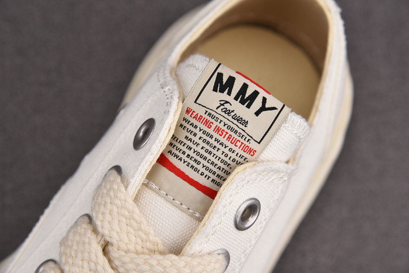 Ma*s*n mihara yasuhiro sneaker