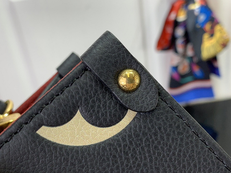 LVT PURSE