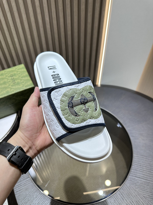 g*u*i sandals