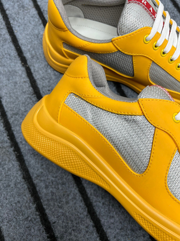 pr sneaker