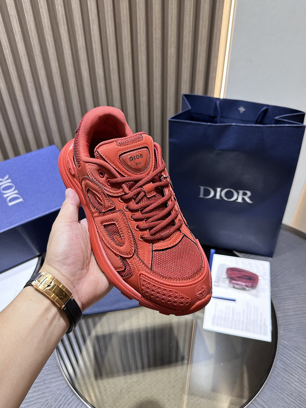 dio* sneaker