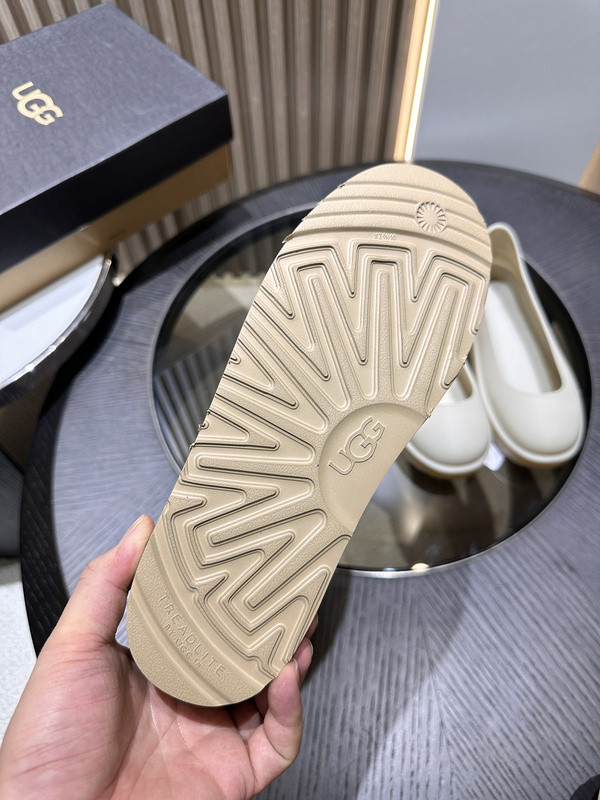 UGG