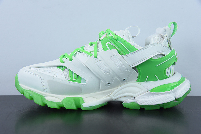 bc track sneaker