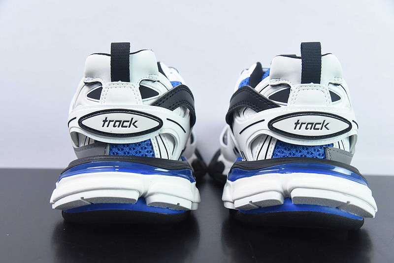 bc track sneaker