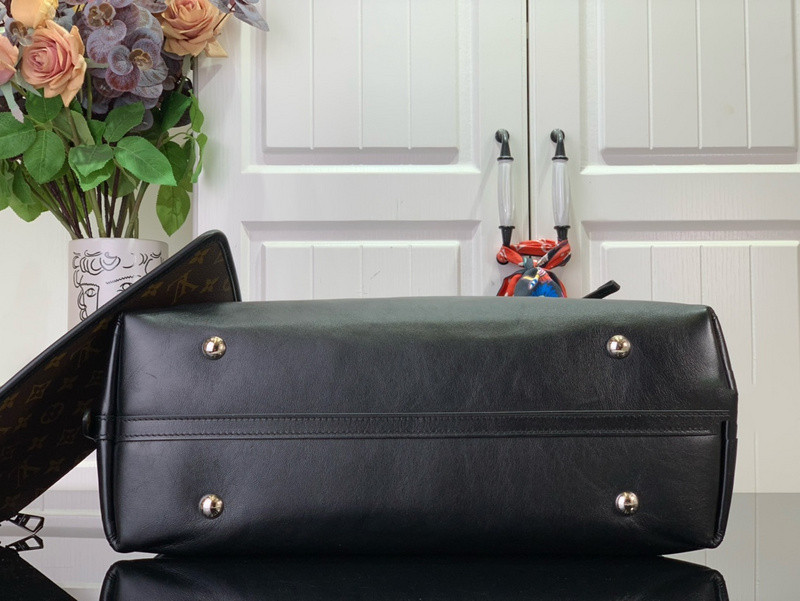 LVT PURSE