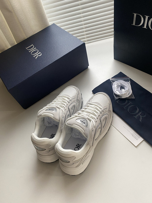 DIO* SNEAKER