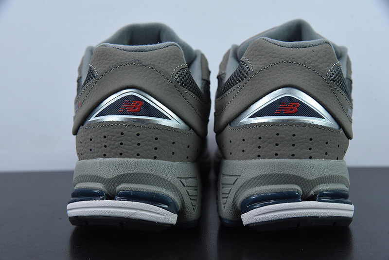 new balance sneaker