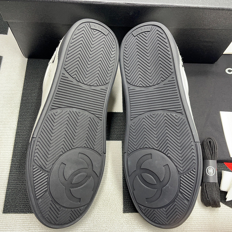Ch*el sneaker