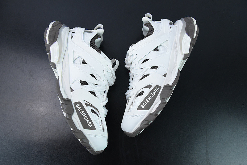 bc track sneaker