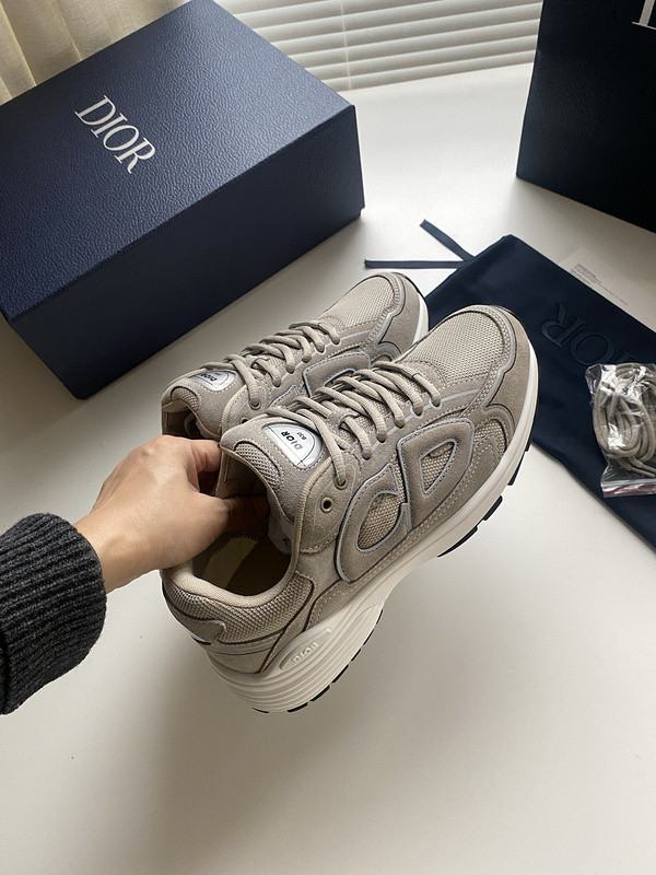 DIO* SNEAKER