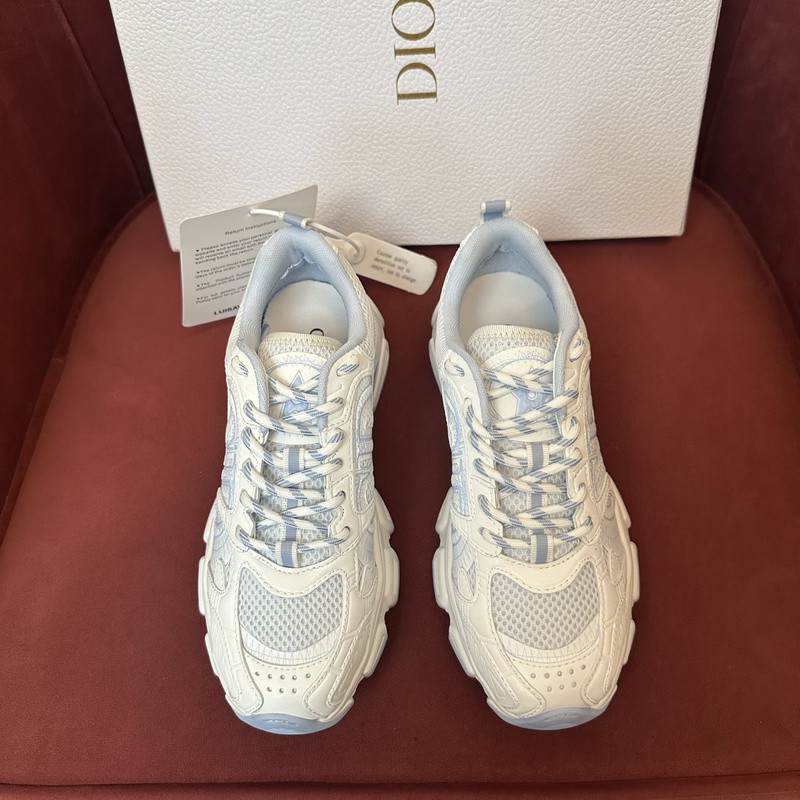 DIO* SNEAKER