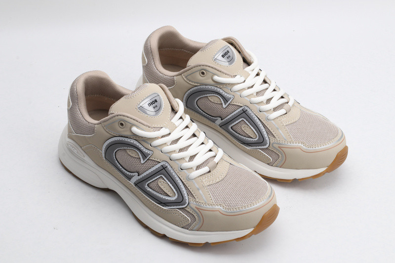 dio* sneaker