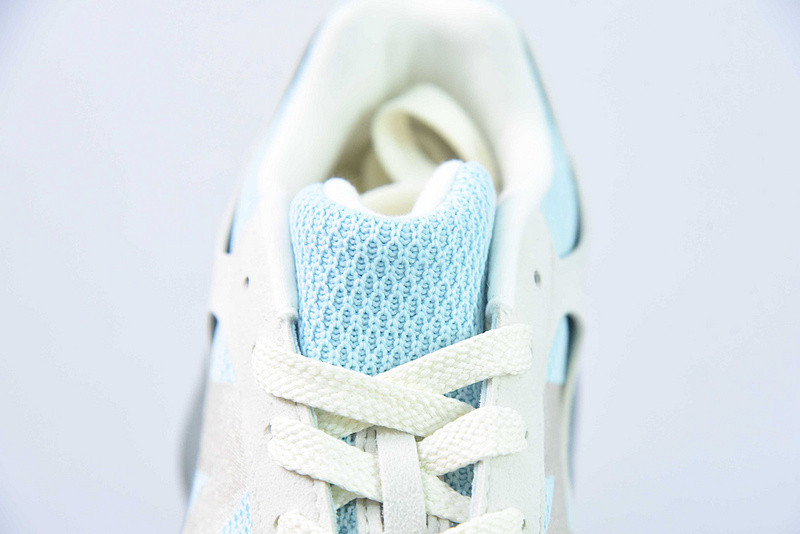 new balance sneaker