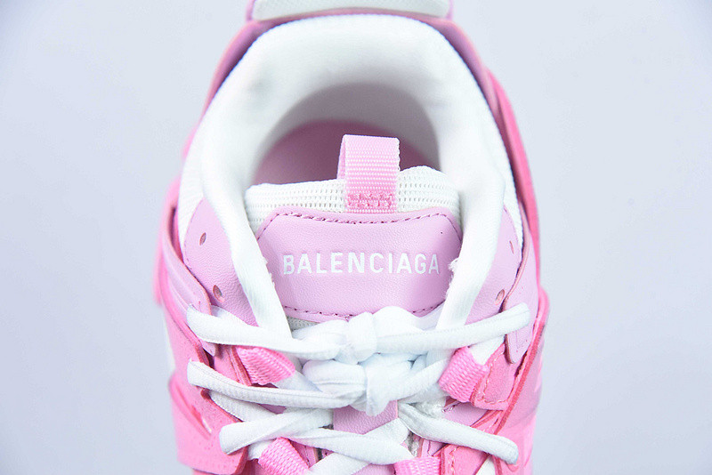 bc track sneaker