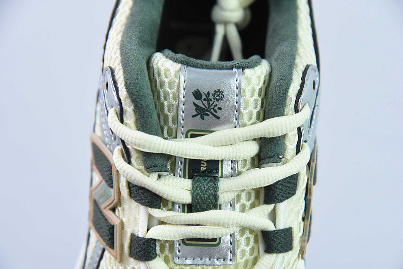 new balance sneaker