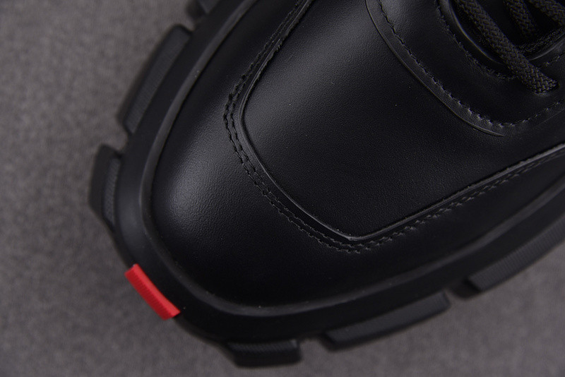 pr sneaker