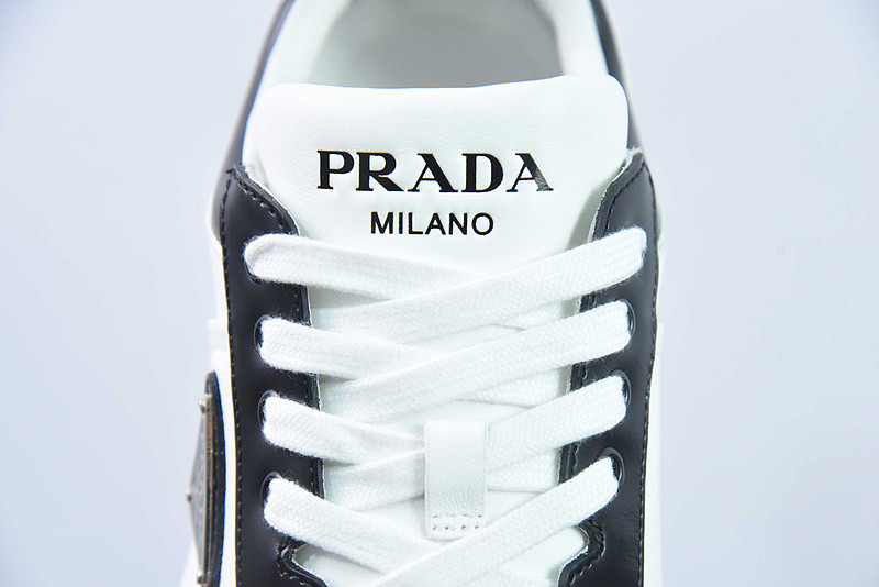 pr sneaker