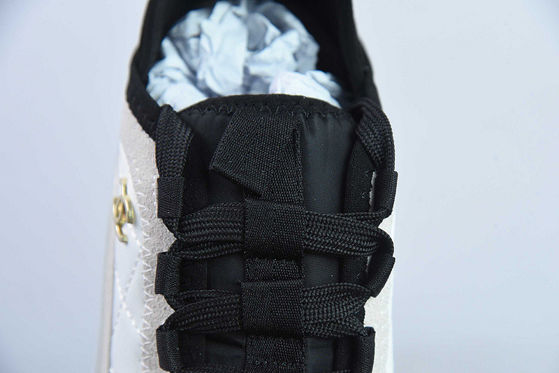 Ch*el sneaker