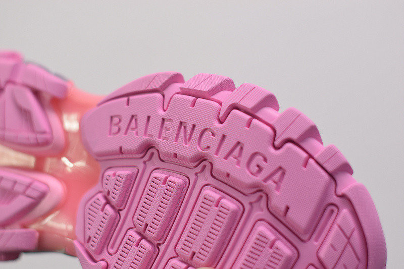 bc track sneaker