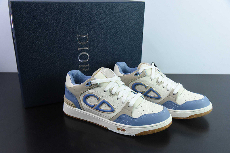 dio* sneaker