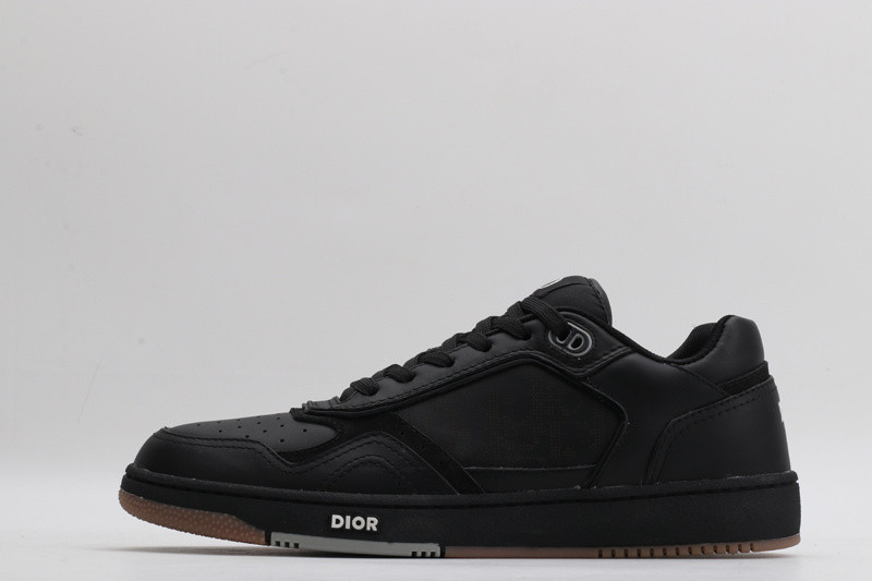 dio* sneaker