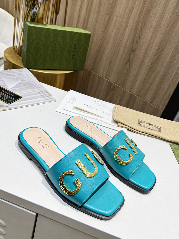 g*u*i sandals